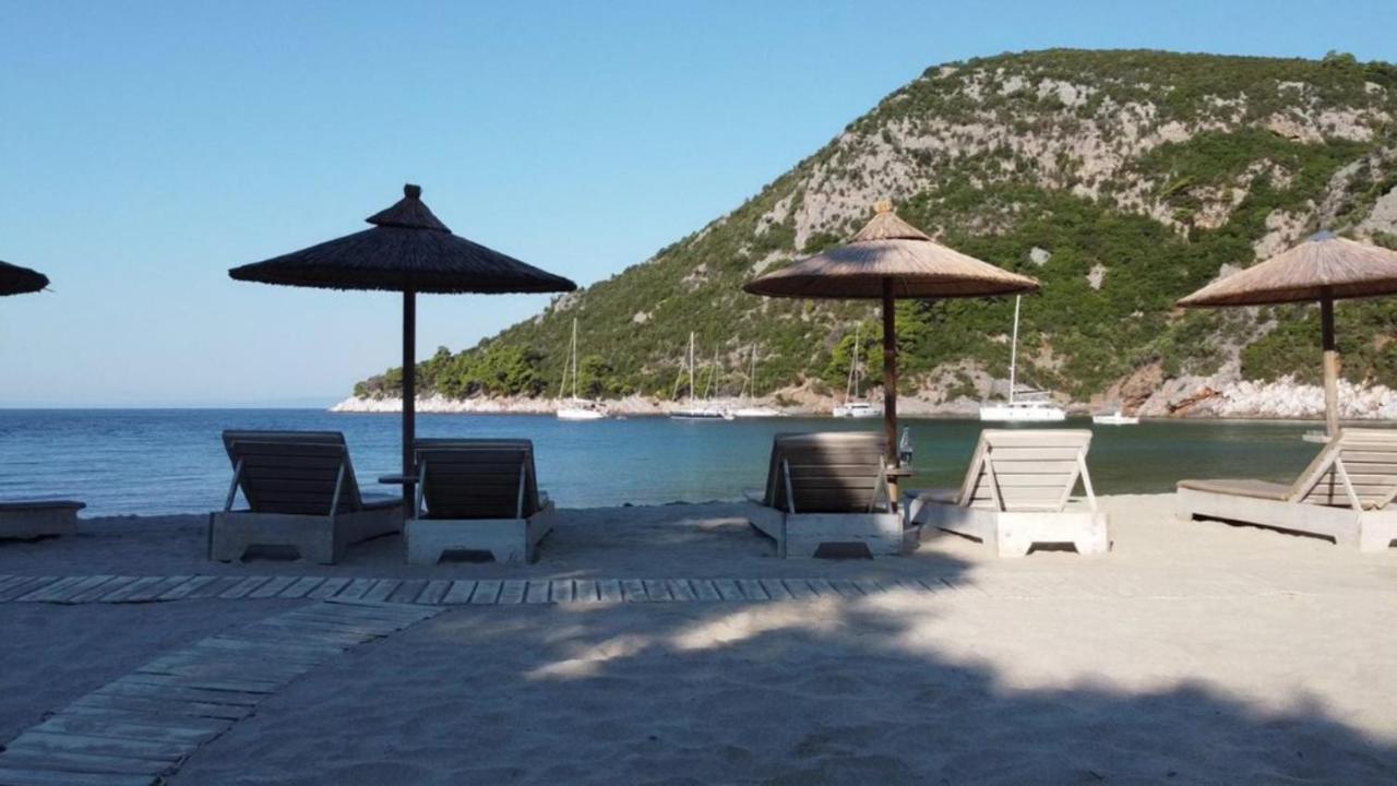 Limnonari Beach Rooms Скопелос Екстериор снимка