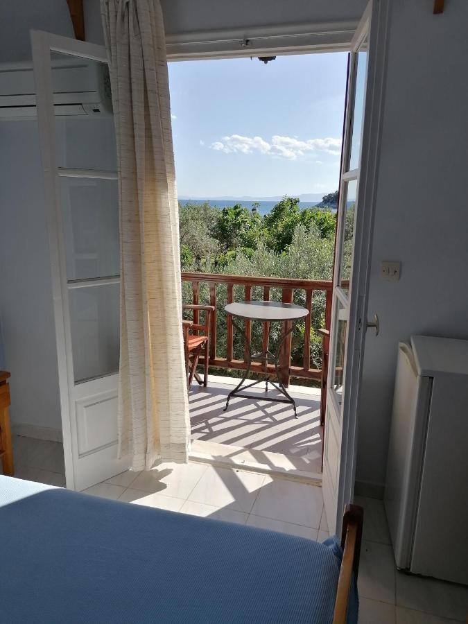 Limnonari Beach Rooms Скопелос Екстериор снимка