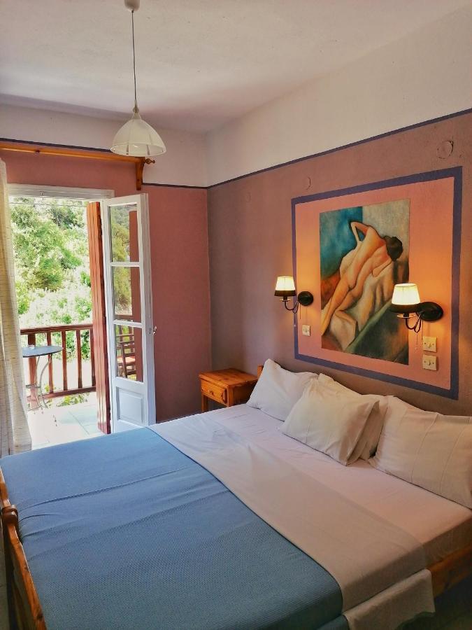 Limnonari Beach Rooms Скопелос Екстериор снимка