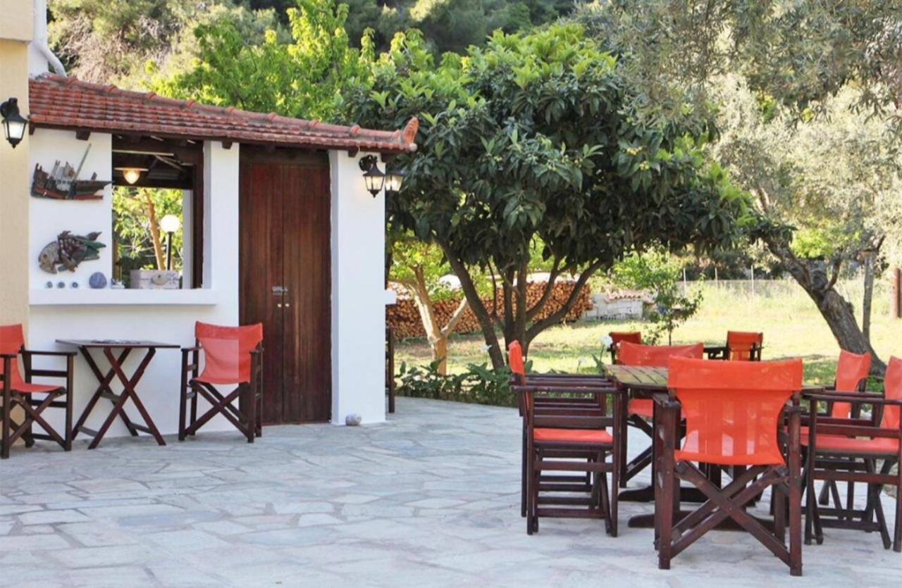 Limnonari Beach Rooms Скопелос Екстериор снимка